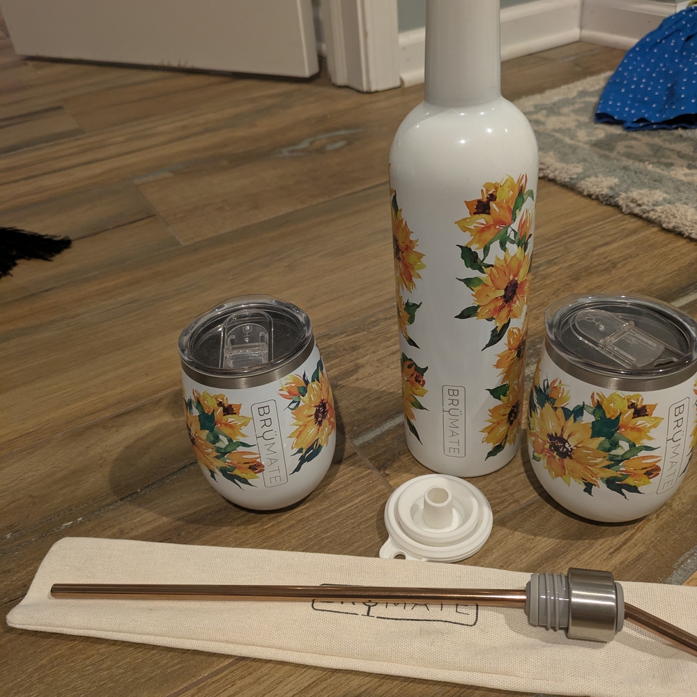 Sunflower Wine Tumbler and Bottle Set - White